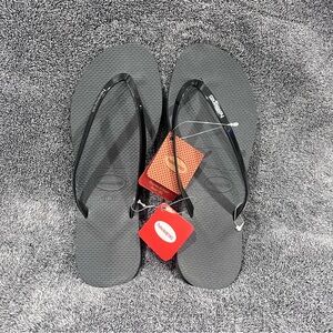 Havaianas Women's You Metallic Flip Flops in black size 11/12W NWT